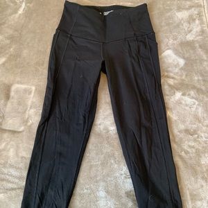 Capri black leggings